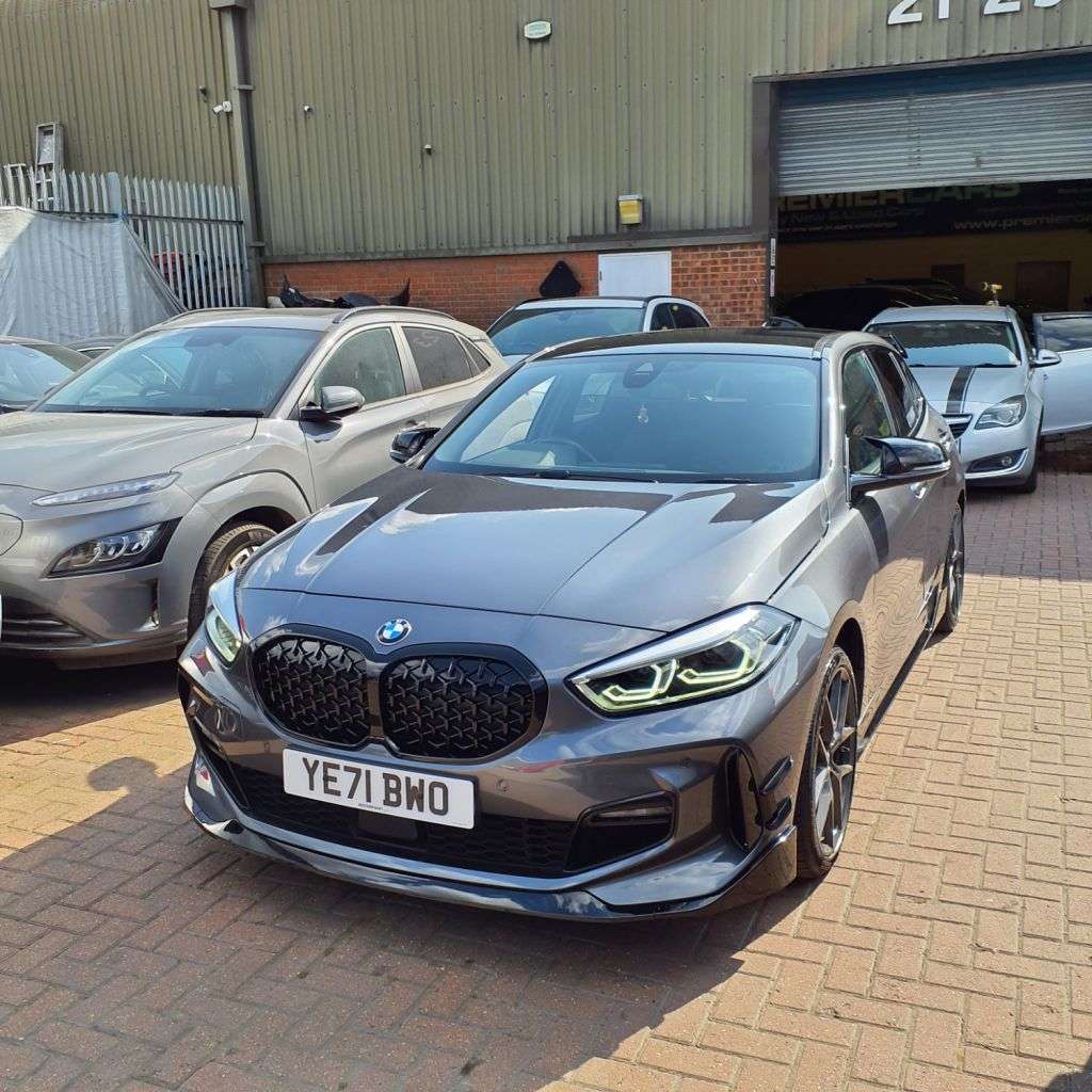 A 2021 BMW 1 SERIES 1.5 118i M Sport (LCP) Hatchback 5dr Petrol DCT Euro 6 (s/s) (136 ps) 6 MON A 2021 BMW 1 SERIES 1.5 118i M Sport (LCP) Hatchback 5dr Petrol DCT Euro 6 (s/s) (136 ps) 6 MON