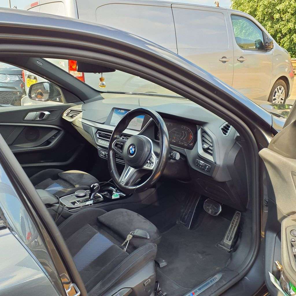 2021 BMW 1 SERIES 2021 BMW 1 SERIES