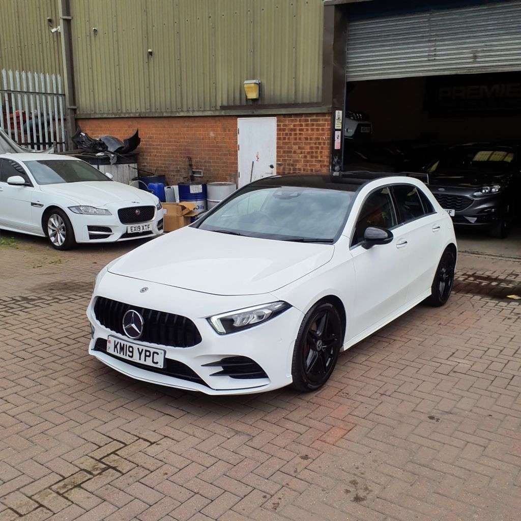 A 2019 MERCEDES-BENZ A-CLASS 1.3 A200 AMG Line (Premium) Hatchback 5dr Petrol 7G-DCT Euro 6 (s/s) (163 p A 2019 MERCEDES-BENZ A-CLASS 1.3 A200 AMG Line (Premium) Hatchback 5dr Petrol 7G-DCT Euro 6 (s/s) (163 p