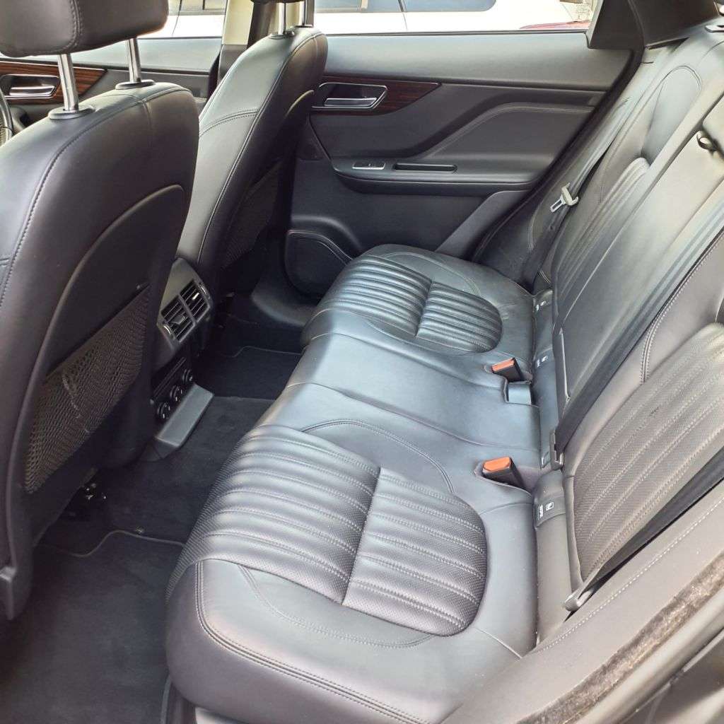 2017 JAGUAR F-PACE 2017 JAGUAR F-PACE