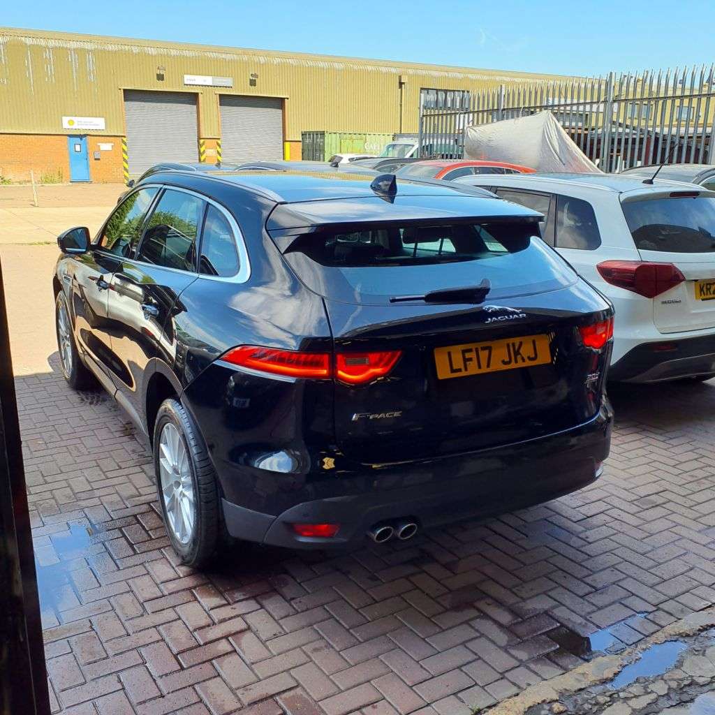2017 JAGUAR F-PACE 2017 JAGUAR F-PACE
