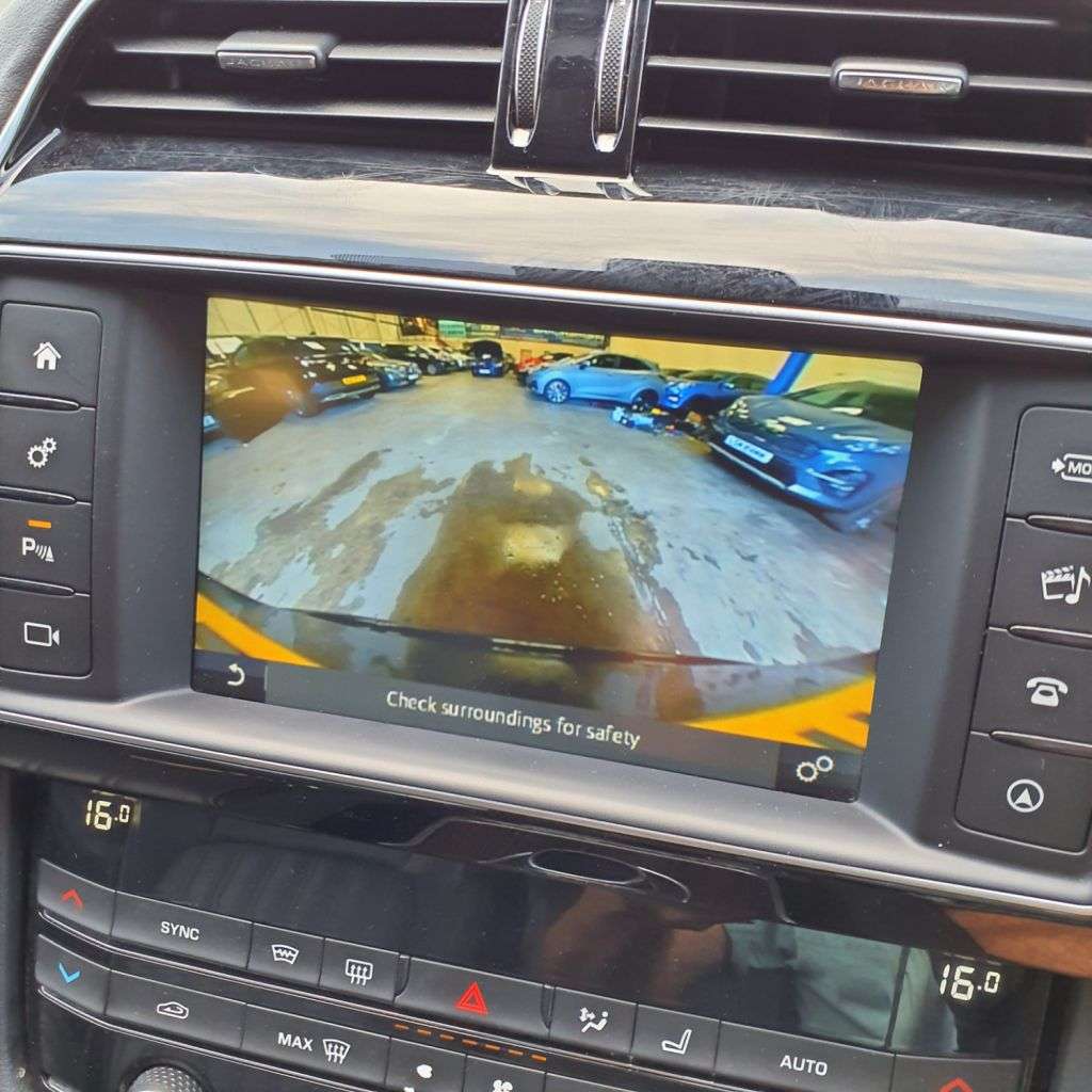 2017 JAGUAR F-PACE 2017 JAGUAR F-PACE