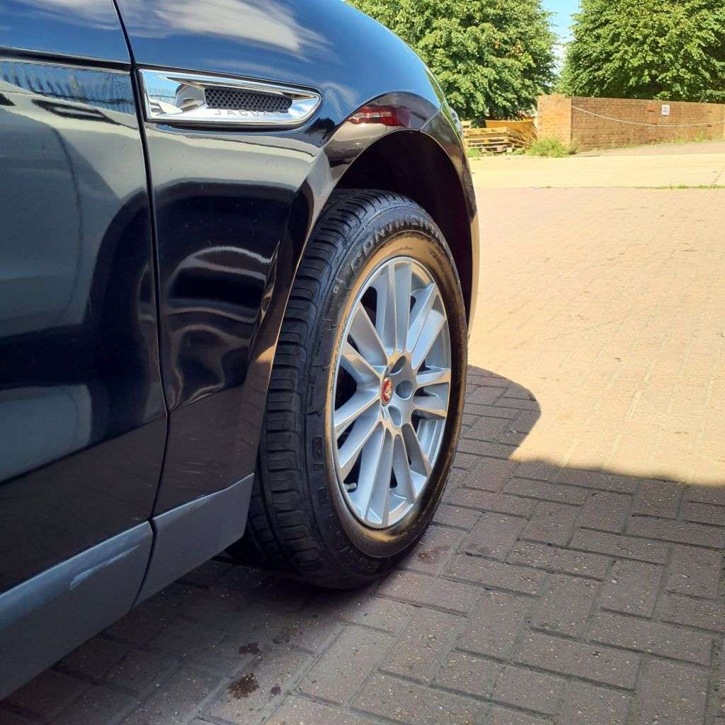 2017 JAGUAR F-PACE 2017 JAGUAR F-PACE