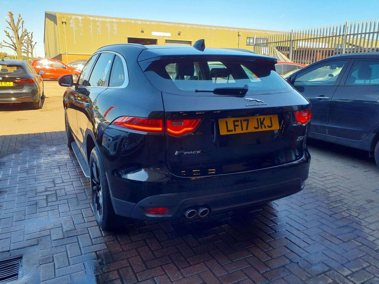 2017 JAGUAR F-PACE 2017 JAGUAR F-PACE