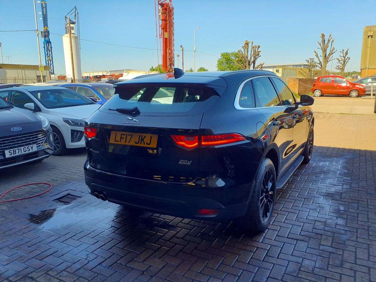 2017 JAGUAR F-PACE 2017 JAGUAR F-PACE