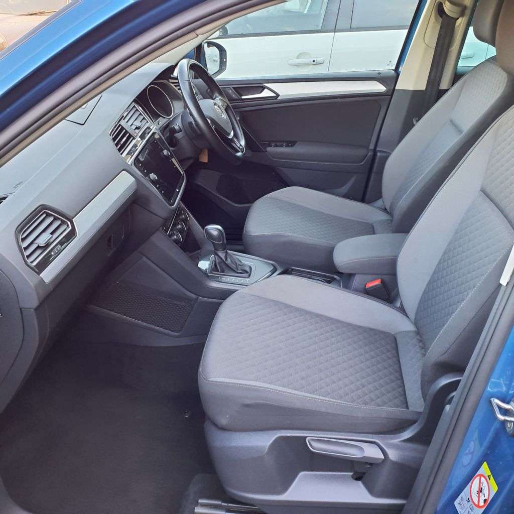 A 2020 VOLKSWAGEN TIGUAN 2.0 TDI Match SUV 5dr Diesel DSG Euro 6 (s/s) (150 ps) 6 MONTHS WARRANTY A 2020 VOLKSWAGEN TIGUAN 2.0 TDI Match SUV 5dr Diesel DSG Euro 6 (s/s) (150 ps) 6 MONTHS WARRANTY