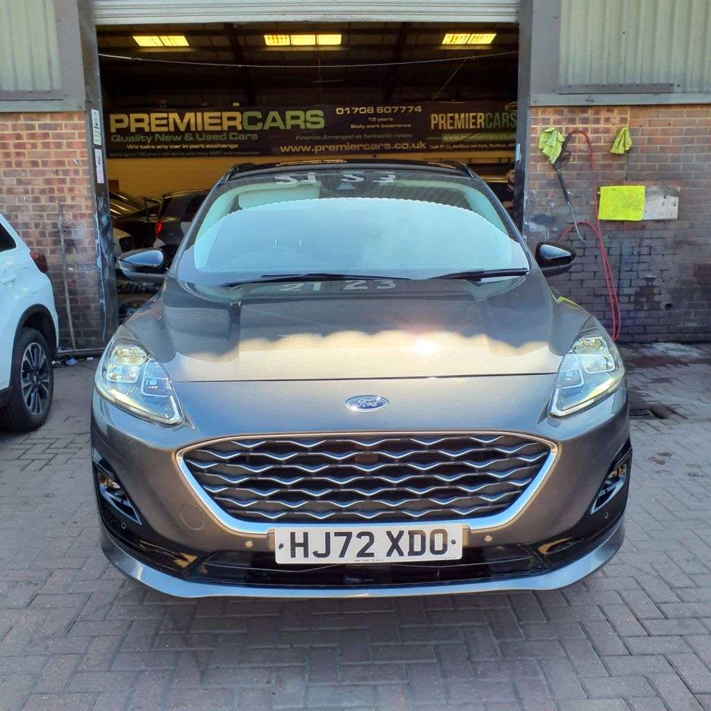 A 2022 FORD KUGA 2.5h Duratec Vignale SUV 5dr Petrol Hybrid CVT Euro 6 (s/s) (190 ps) 6 MONT A 2022 FORD KUGA 2.5h Duratec Vignale SUV 5dr Petrol Hybrid CVT Euro 6 (s/s) (190 ps) 6 MONT