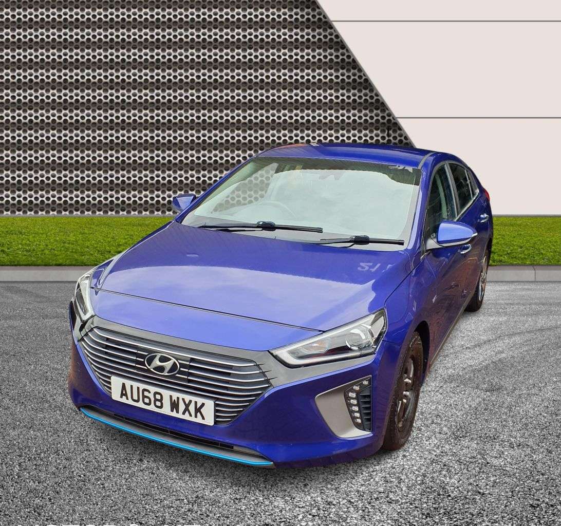 A 2018 HYUNDAI IONIQ 1.6 h-GDi GPF Premium Hatchback 5dr Petrol Hybrid DCT Euro 6 (s/s) (141 ps) A 2018 HYUNDAI IONIQ 1.6 h-GDi GPF Premium Hatchback 5dr Petrol Hybrid DCT Euro 6 (s/s) (141 ps)