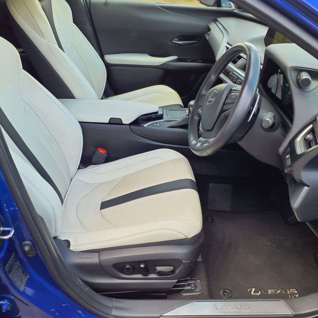 2022 LEXUS UX 2022 LEXUS UX