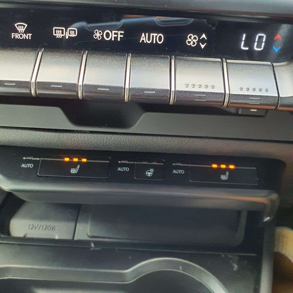 2022 LEXUS UX 2022 LEXUS UX