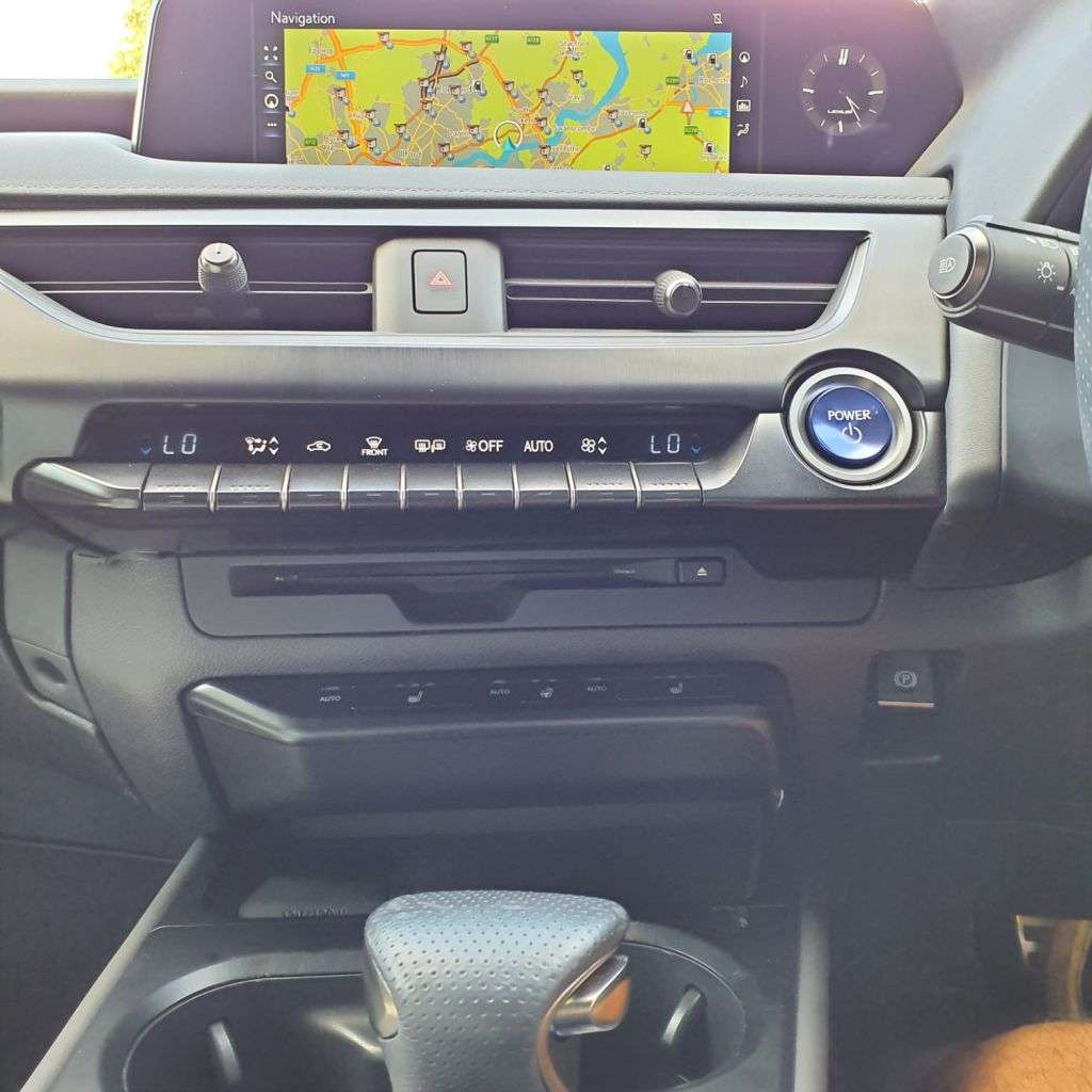 2022 LEXUS UX 2022 LEXUS UX