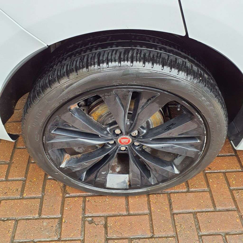 2017 JAGUAR F-PACE 2017 JAGUAR F-PACE