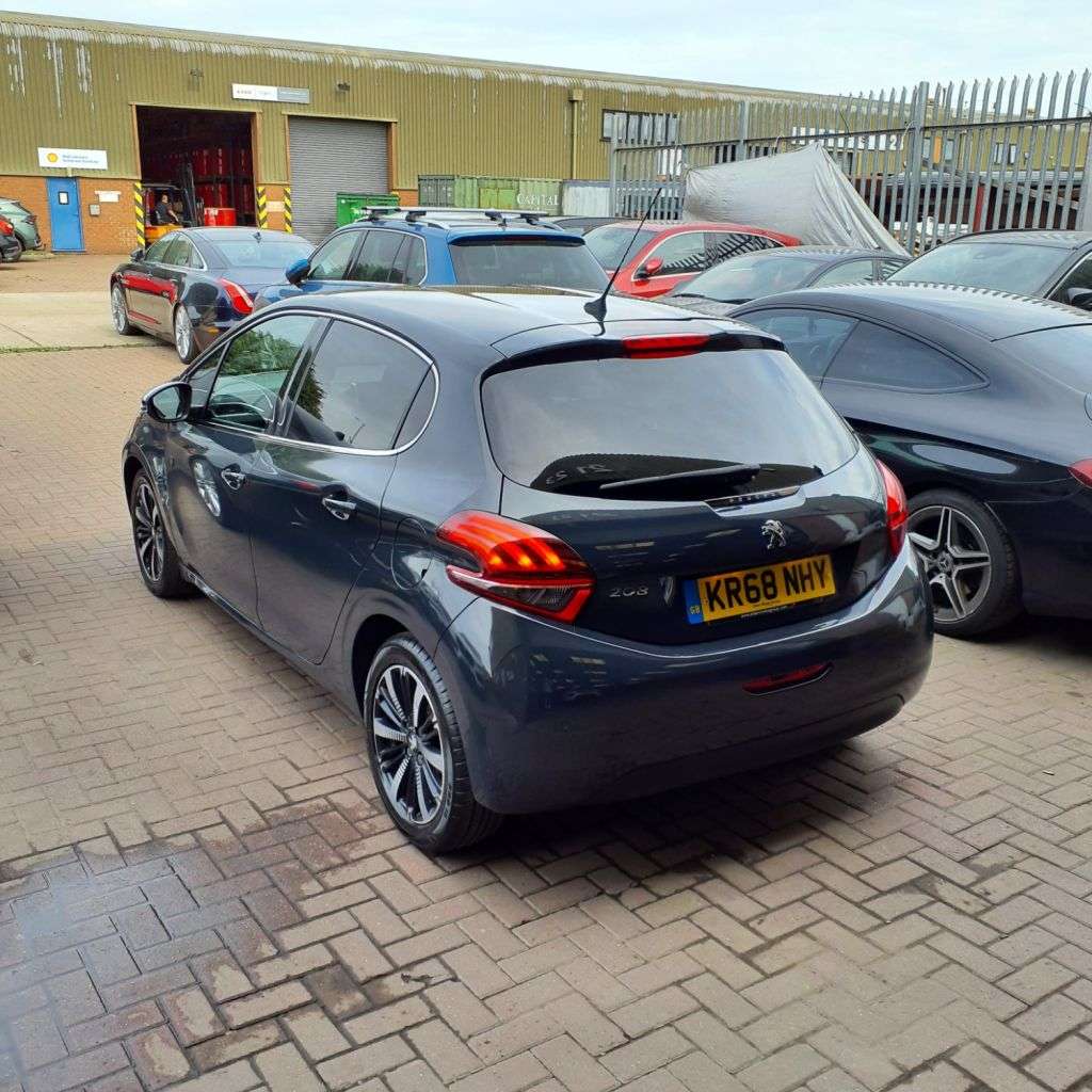 2018 PEUGEOT 208 2018 PEUGEOT 208