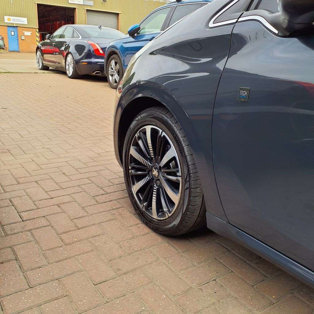 2018 PEUGEOT 208 2018 PEUGEOT 208