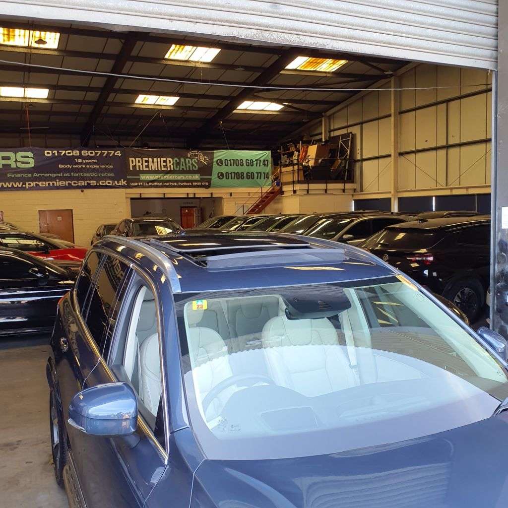 A 2020 VOLVO XC90 2.0h T8 Twin Engine Recharge 11.6kWh Inscription Pro SUV 5dr Petrol Plug-in A 2020 VOLVO XC90 2.0h T8 Twin Engine Recharge 11.6kWh Inscription Pro SUV 5dr Petrol Plug-in