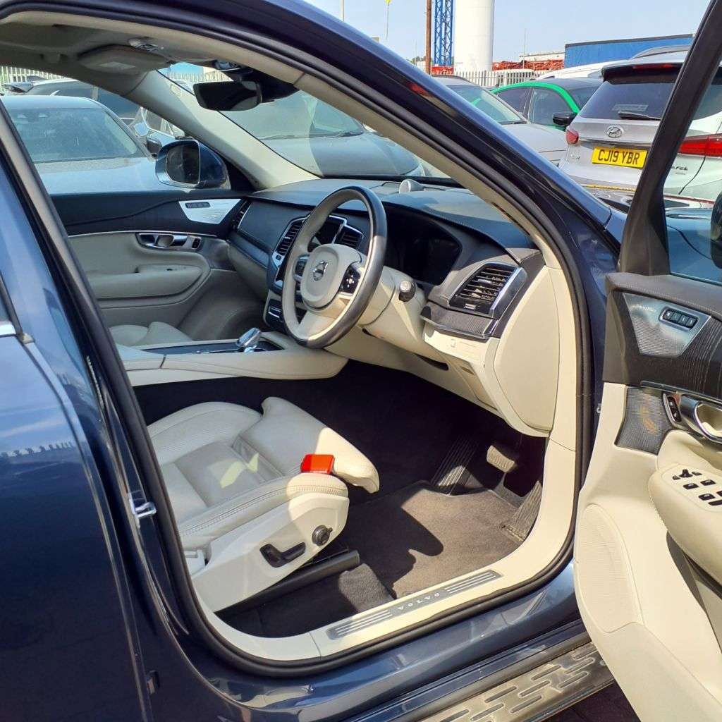 2020 VOLVO XC90 2020 VOLVO XC90