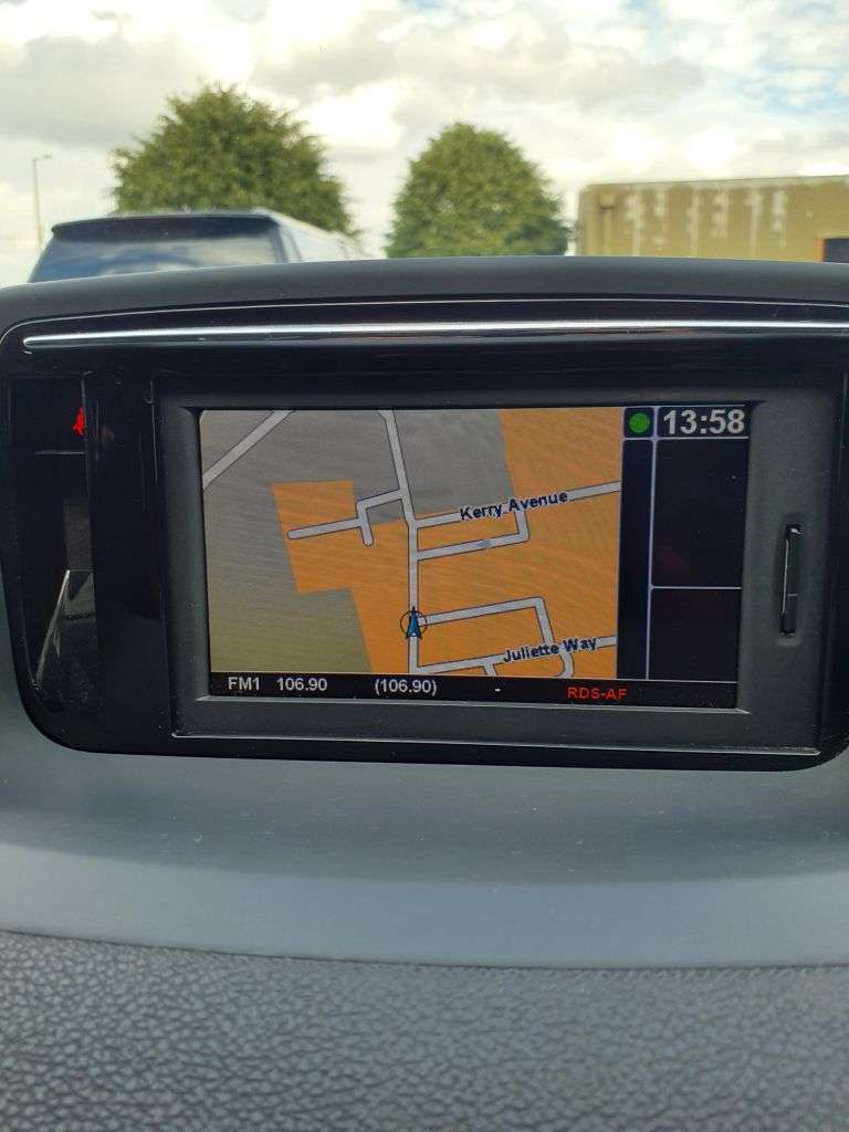 2012 RENAULT MEGANE 2012 RENAULT MEGANE