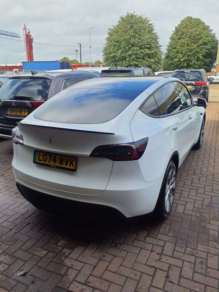 2024 TESLA MODEL Y 2024 TESLA MODEL Y