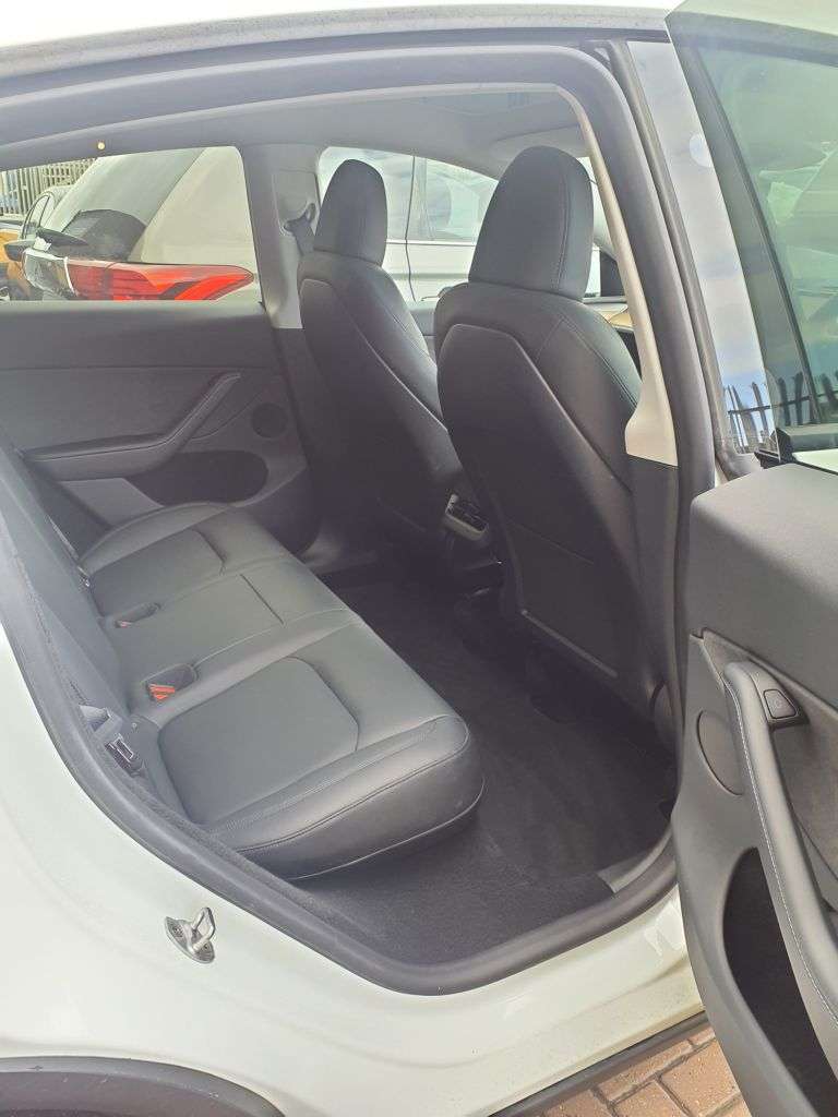 2024 TESLA MODEL Y 2024 TESLA MODEL Y