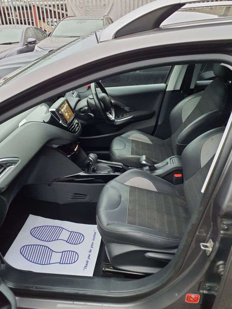 2017 PEUGEOT 2008 2017 PEUGEOT 2008