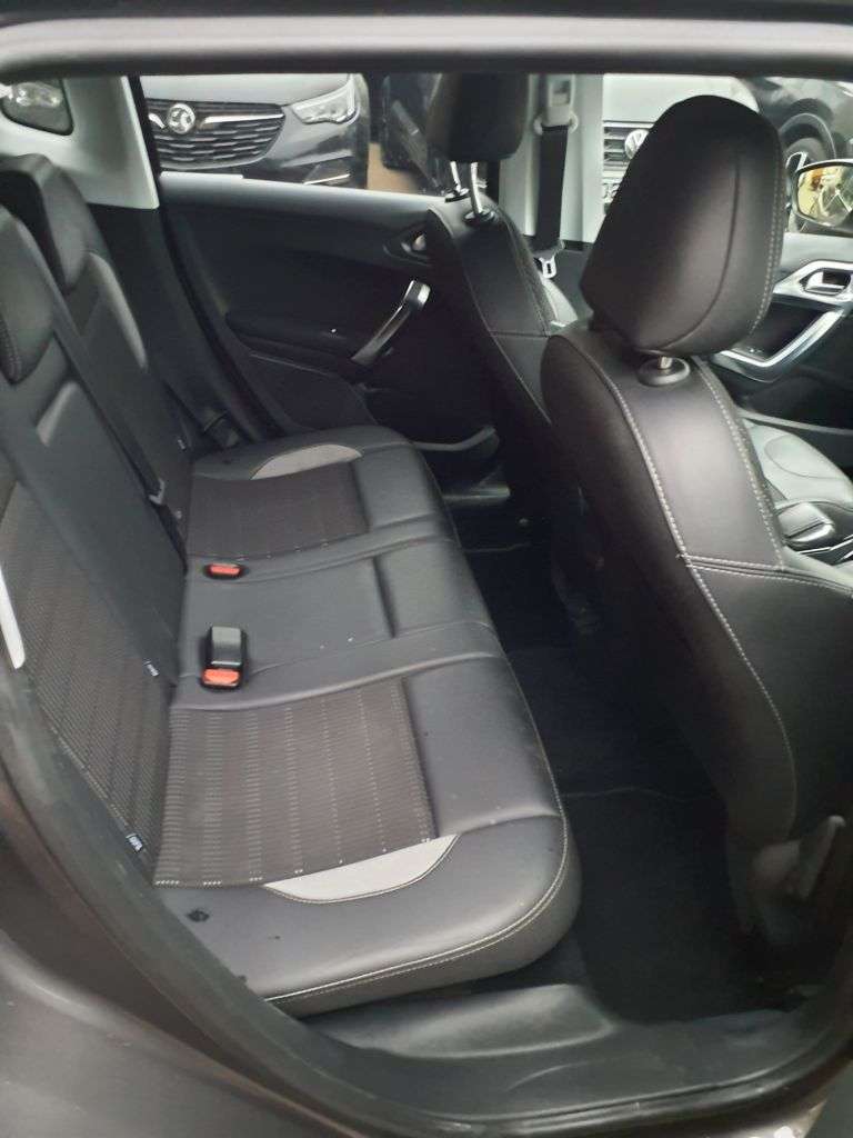 2017 PEUGEOT 2008 2017 PEUGEOT 2008