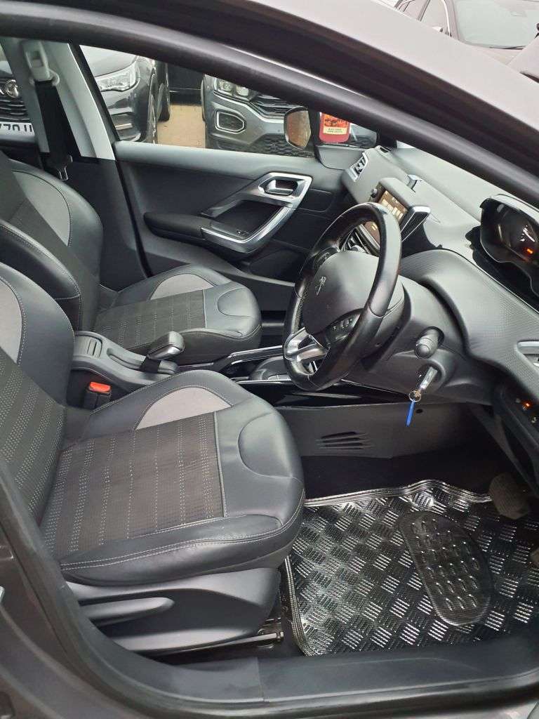 2017 PEUGEOT 2008 2017 PEUGEOT 2008