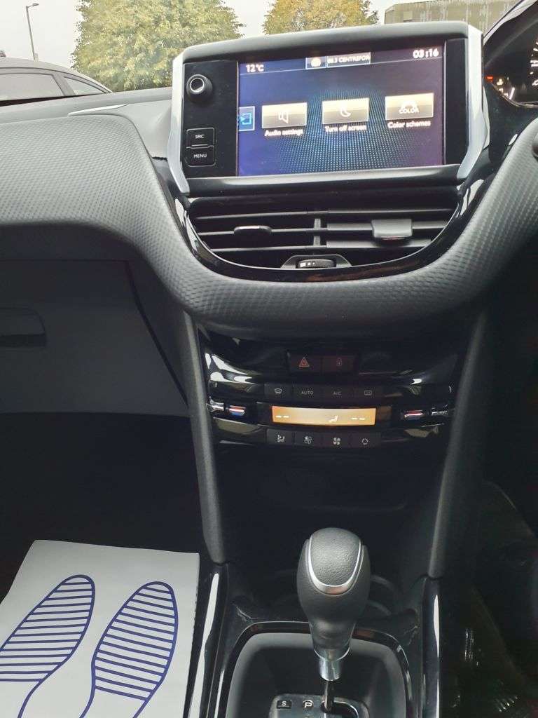 2017 PEUGEOT 2008 2017 PEUGEOT 2008