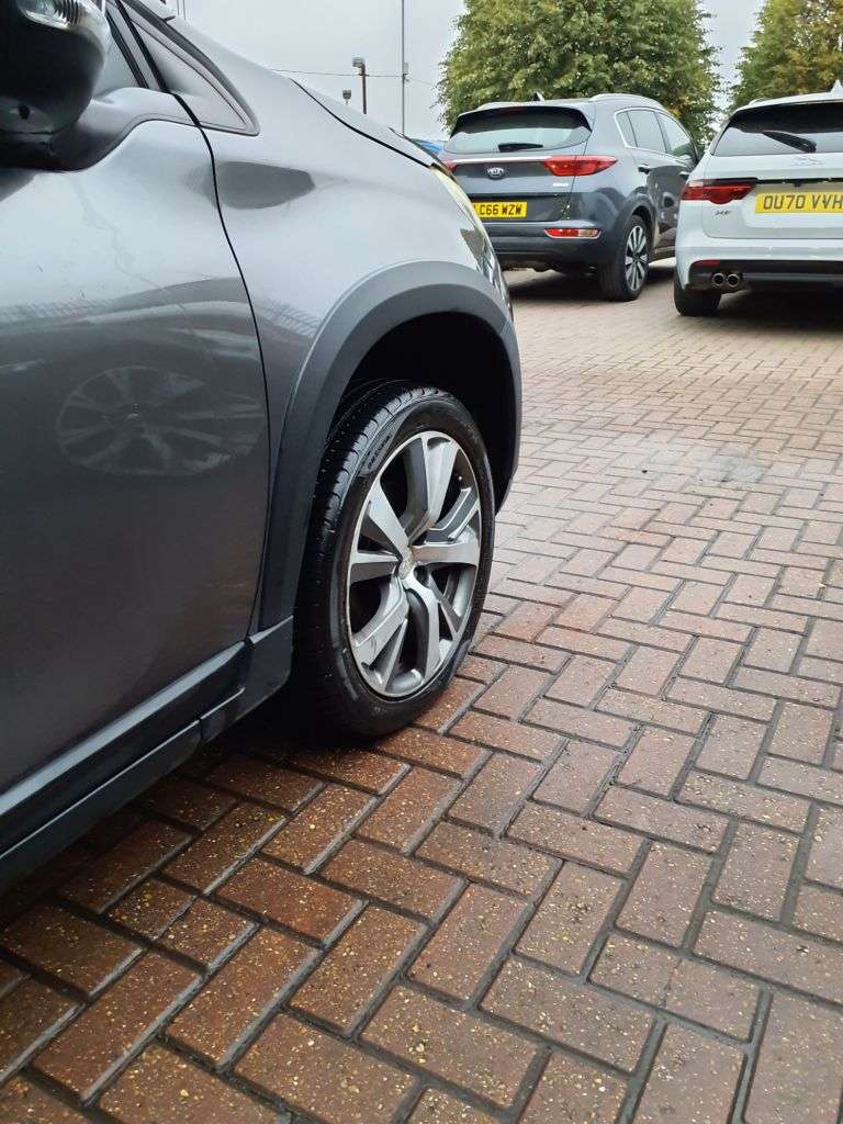 2017 PEUGEOT 2008 2017 PEUGEOT 2008