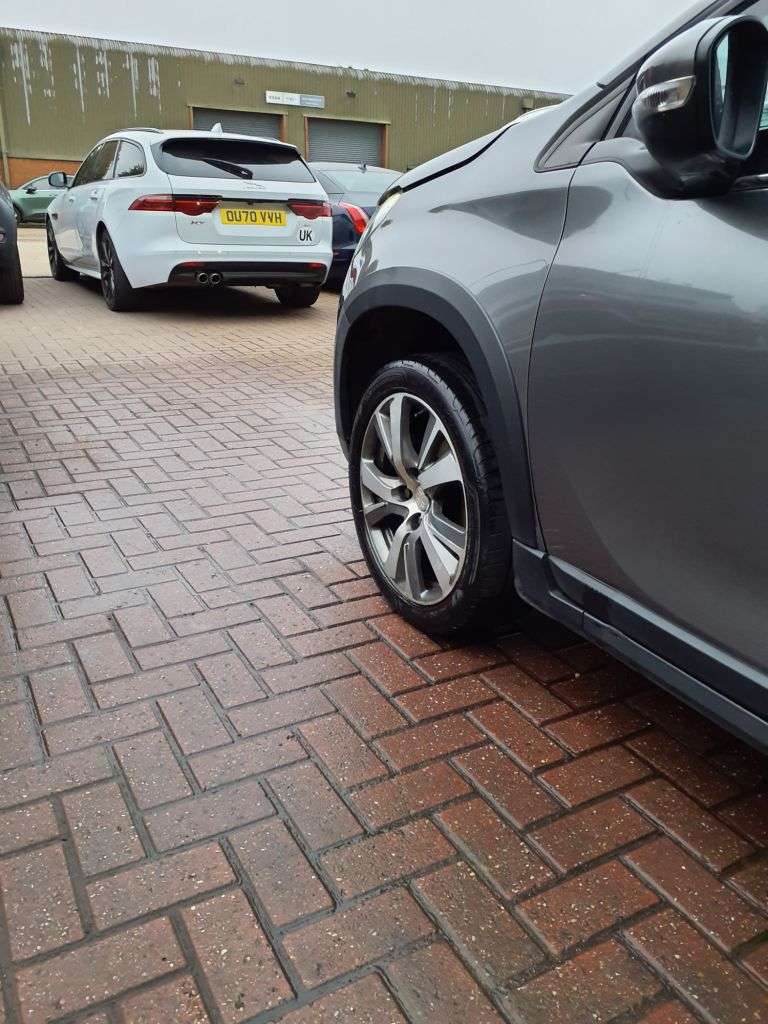 2017 PEUGEOT 2008 2017 PEUGEOT 2008