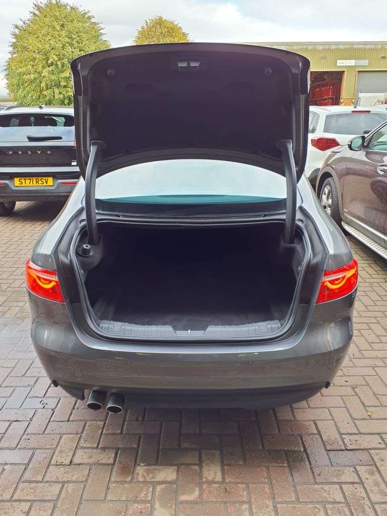 2018 JAGUAR XF 2018 JAGUAR XF