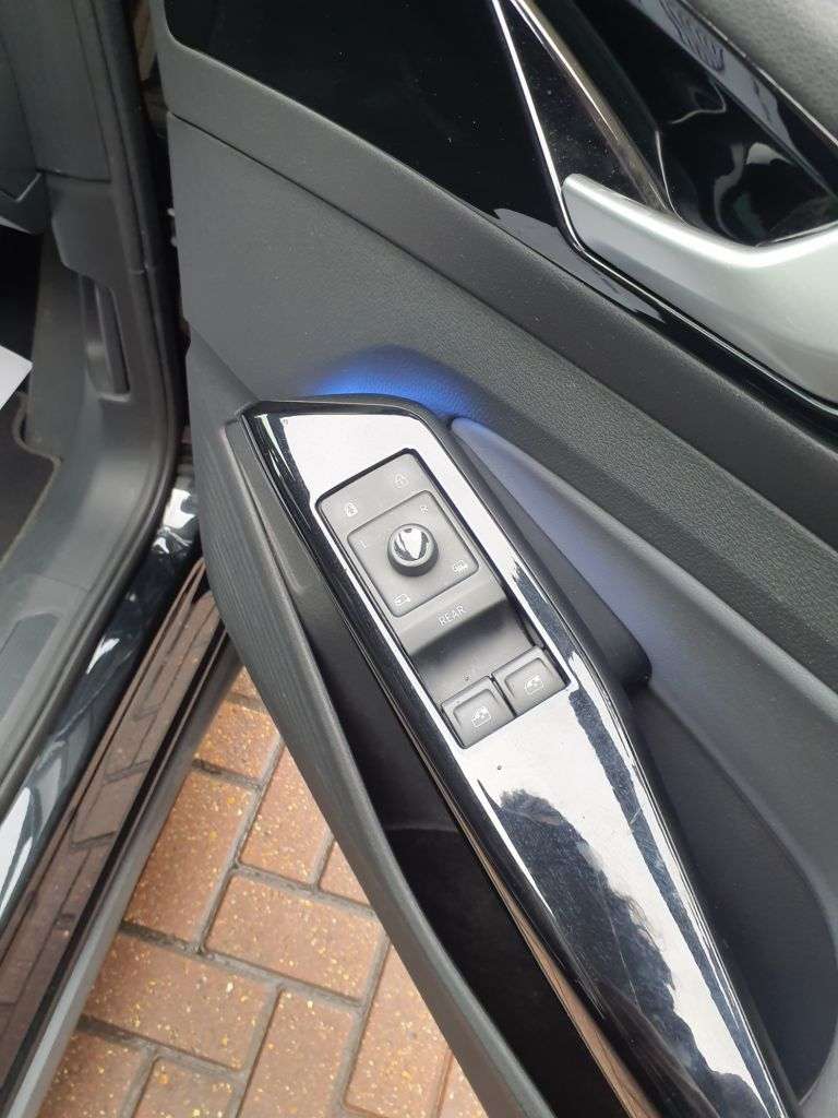 2021 VOLKSWAGEN ID.4 2021 VOLKSWAGEN ID.4