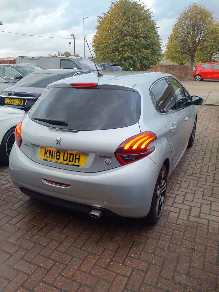 2018 PEUGEOT 208 2018 PEUGEOT 208