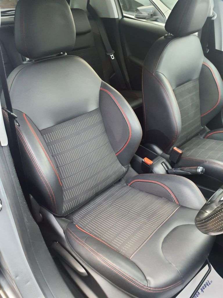 2018 PEUGEOT 208 2018 PEUGEOT 208