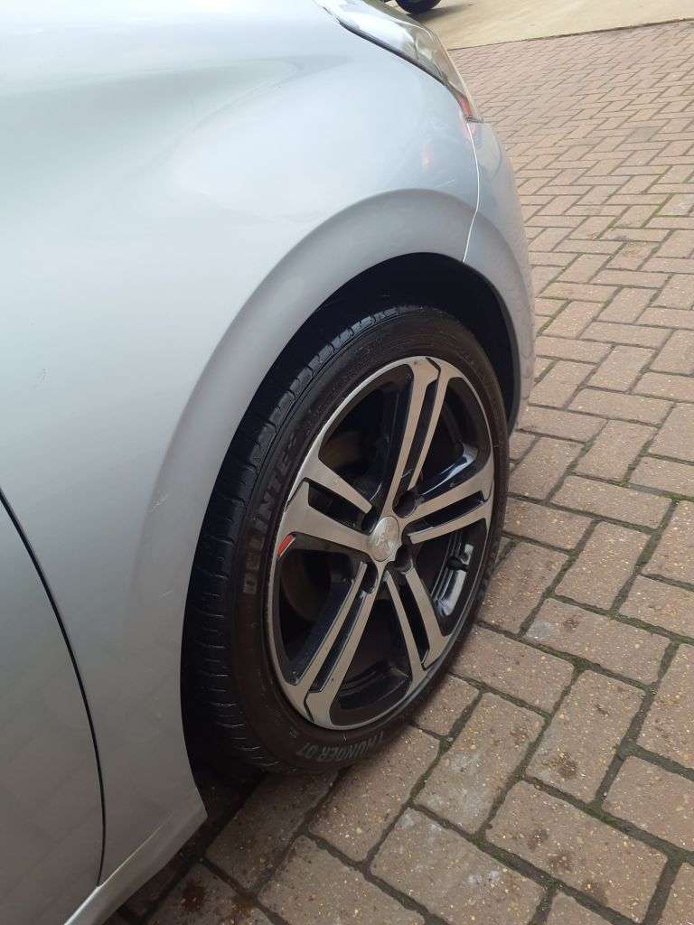 2018 PEUGEOT 208 2018 PEUGEOT 208