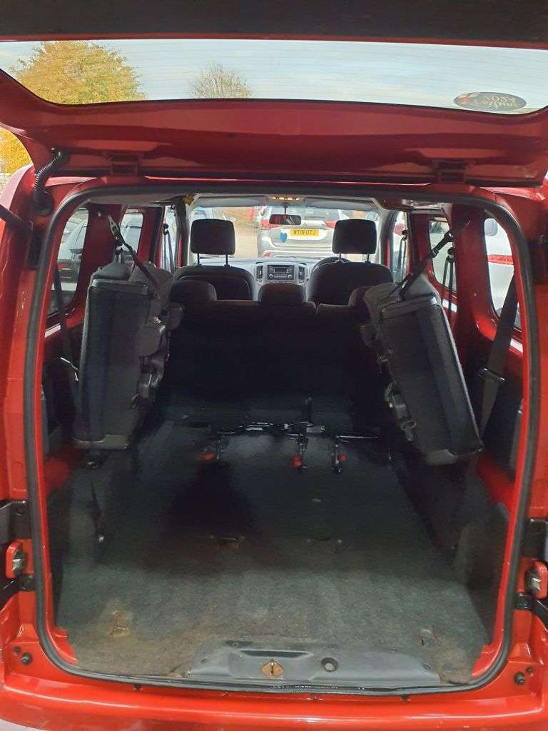 2012 NISSAN NV200 2012 NISSAN NV200