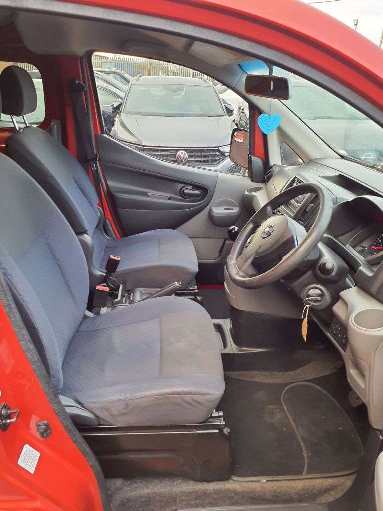 2012 NISSAN NV200 2012 NISSAN NV200