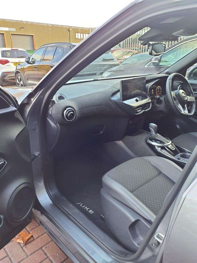 A 2024 NISSAN JUKE 1.6 N-Connecta SUV 5dr Petrol Hybrid Auto Euro 6 (143 ps) 6 MONTHS WARRANTY A 2024 NISSAN JUKE 1.6 N-Connecta SUV 5dr Petrol Hybrid Auto Euro 6 (143 ps) 6 MONTHS WARRANTY