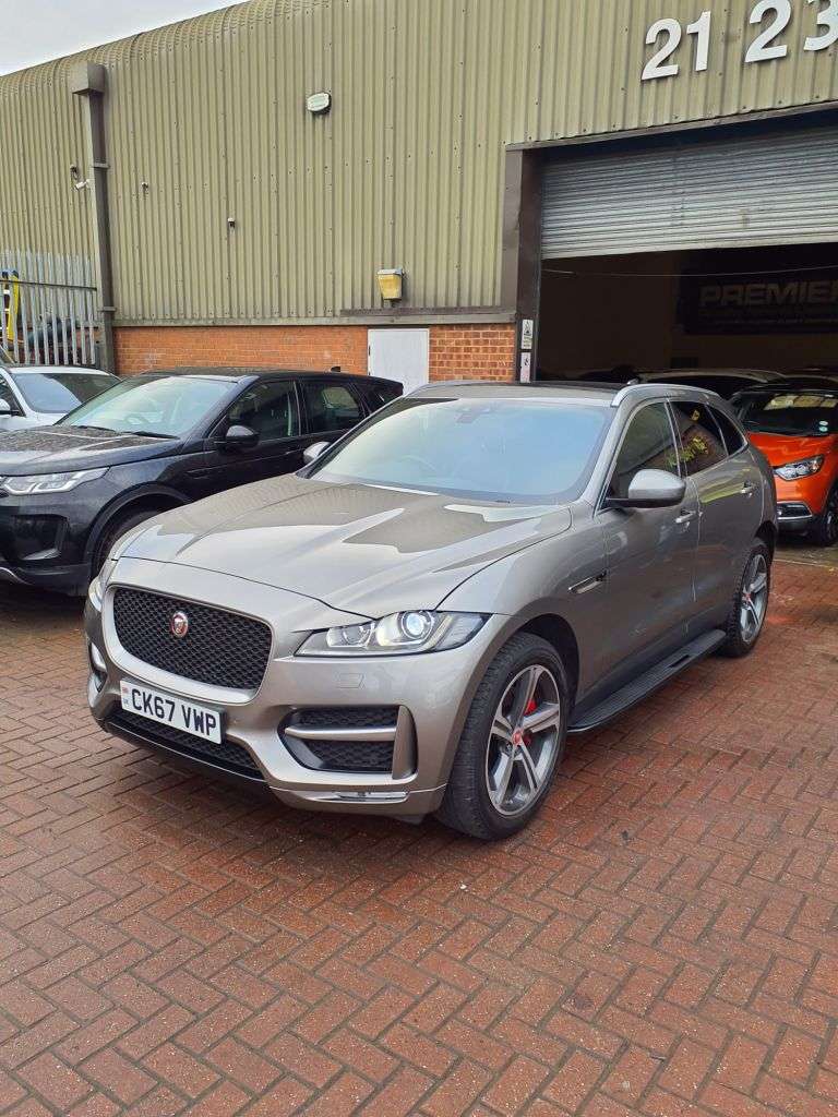 2017 JAGUAR F-PACE 2017 JAGUAR F-PACE