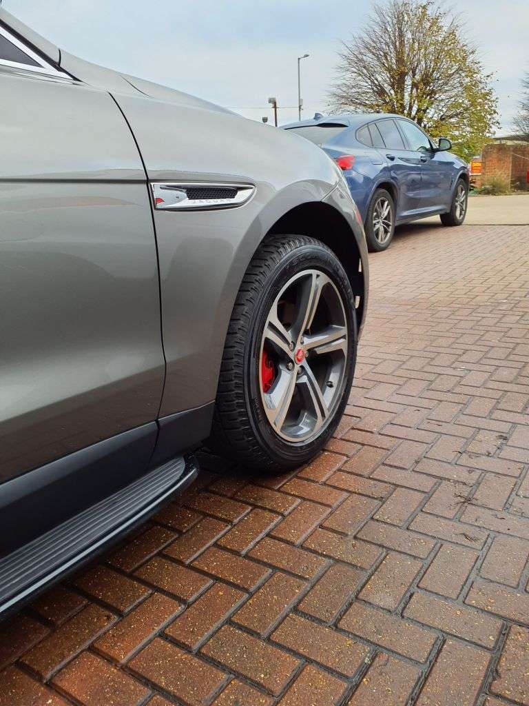 2017 JAGUAR F-PACE 2017 JAGUAR F-PACE