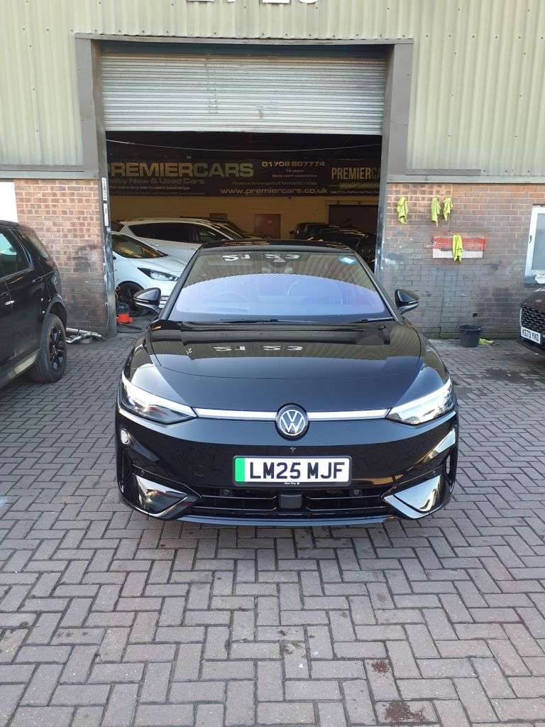 A 2025 VOLKSWAGEN ID.7 Pro 77kWh Match Fastback 5dr Electric Auto (286 ps) CHEAPEST ONLINE HPI CLE A 2025 VOLKSWAGEN ID.7 Pro 77kWh Match Fastback 5dr Electric Auto (286 ps) CHEAPEST ONLINE HPI CLE