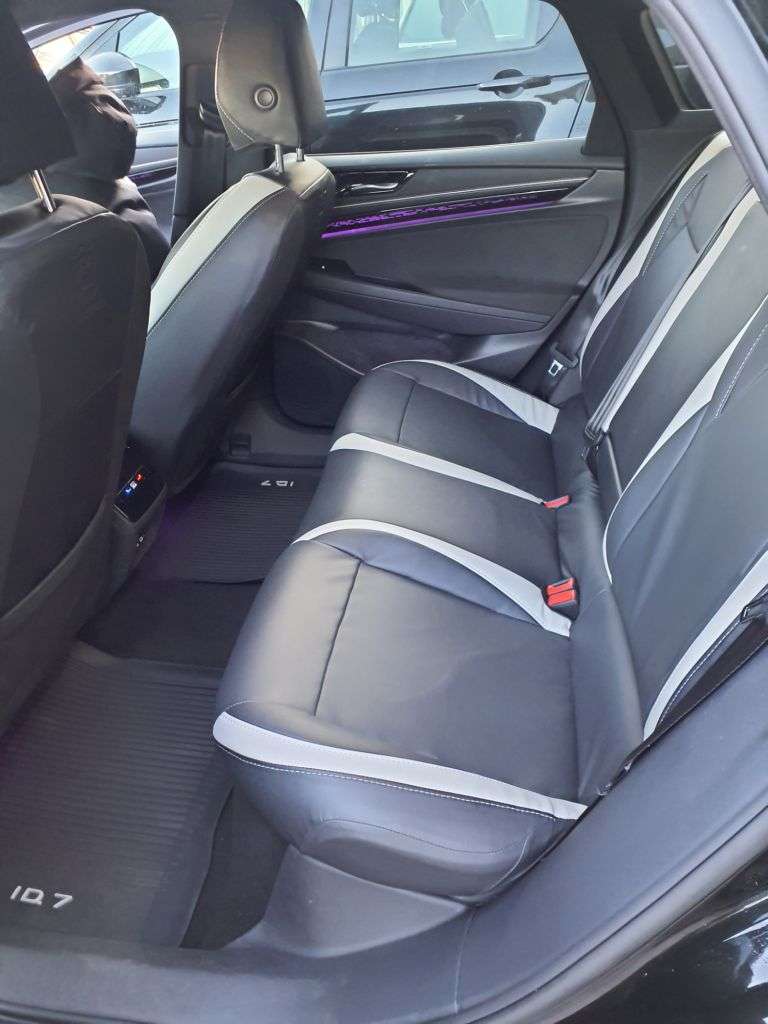 A 2025 VOLKSWAGEN ID.7 Pro 77kWh Match Fastback 5dr Electric Auto (286 ps) CHEAPEST ONLINE HPI CLE A 2025 VOLKSWAGEN ID.7 Pro 77kWh Match Fastback 5dr Electric Auto (286 ps) CHEAPEST ONLINE HPI CLE