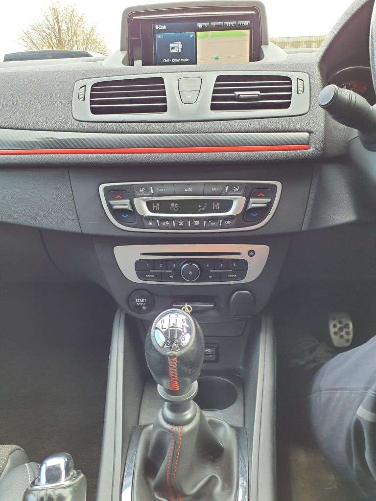 2015 RENAULT MEGANE 2015 RENAULT MEGANE