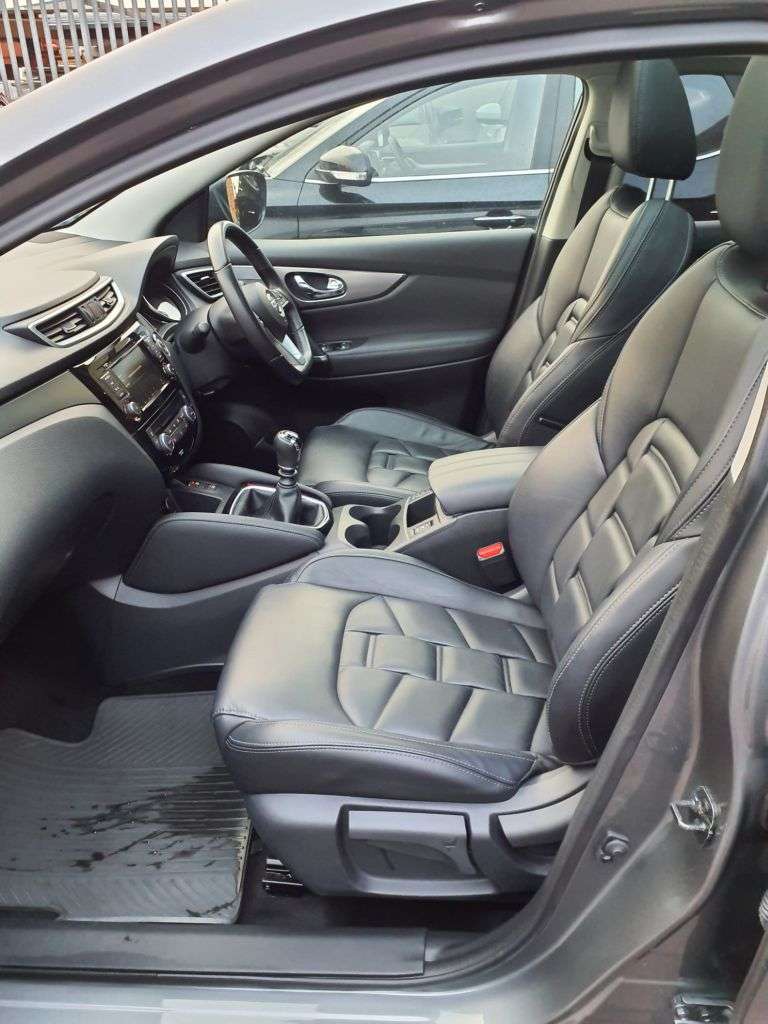 A 2021 NISSAN QASHQAI 1.3 DIG-T N-Motion SUV 5dr Petrol Manual Euro 6 (s/s) (140 ps) 6 MONTHS WAR A 2021 NISSAN QASHQAI 1.3 DIG-T N-Motion SUV 5dr Petrol Manual Euro 6 (s/s) (140 ps) 6 MONTHS WAR