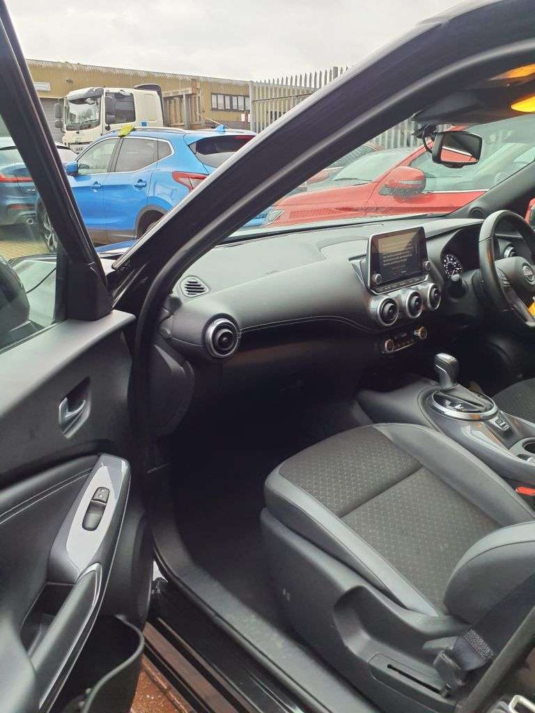 A 2023 NISSAN JUKE 1.0 DIG-T N-Connecta SUV 5dr Petrol DCT Auto Euro 6 (s/s) (114 ps) 6 MONTHS A 2023 NISSAN JUKE 1.0 DIG-T N-Connecta SUV 5dr Petrol DCT Auto Euro 6 (s/s) (114 ps) 6 MONTHS