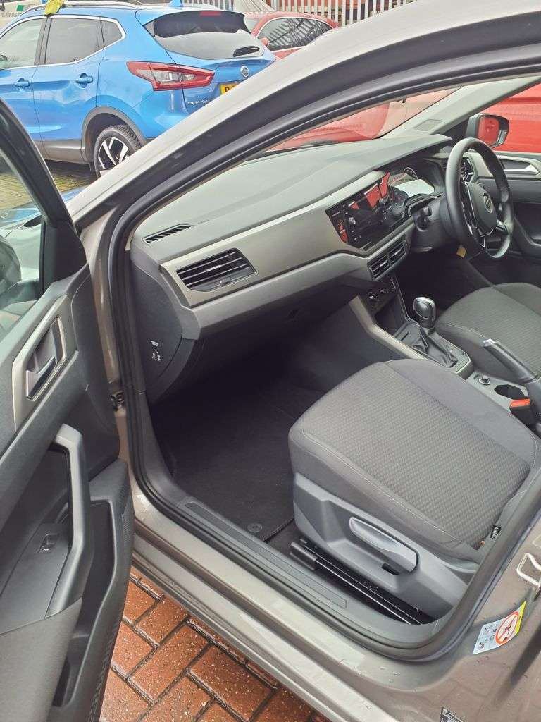 A 2021 VOLKSWAGEN POLO 1.0 TSI Match Hatchback 5dr Petrol DSG Euro 6 (s/s) (95 ps) 6 MONTHS WARRAN A 2021 VOLKSWAGEN POLO 1.0 TSI Match Hatchback 5dr Petrol DSG Euro 6 (s/s) (95 ps) 6 MONTHS WARRAN