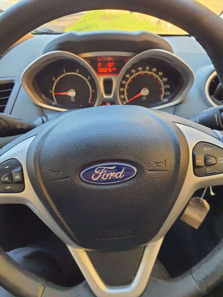 2011 FORD FIESTA 2011 FORD FIESTA