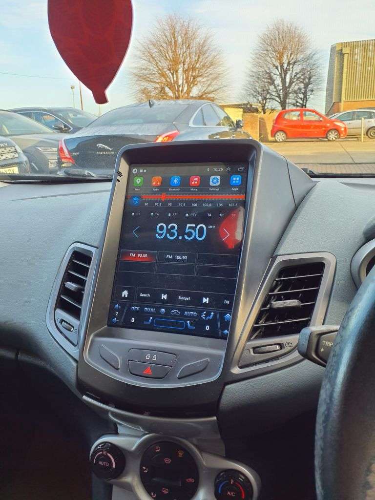 2011 FORD FIESTA 2011 FORD FIESTA