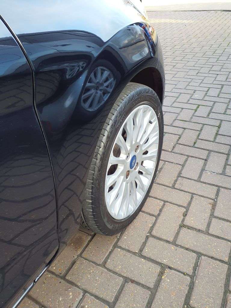 2011 FORD FIESTA 2011 FORD FIESTA