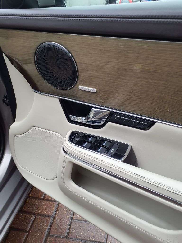 2010 JAGUAR XJ 2010 JAGUAR XJ