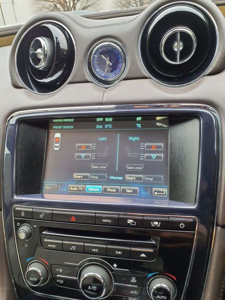 2010 JAGUAR XJ 2010 JAGUAR XJ